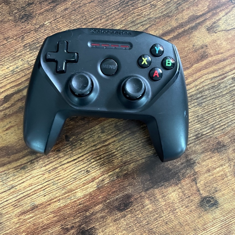 Black Wireless Game Controller